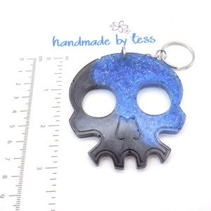SELF DEFENSE KEYCHAIN - SKULL